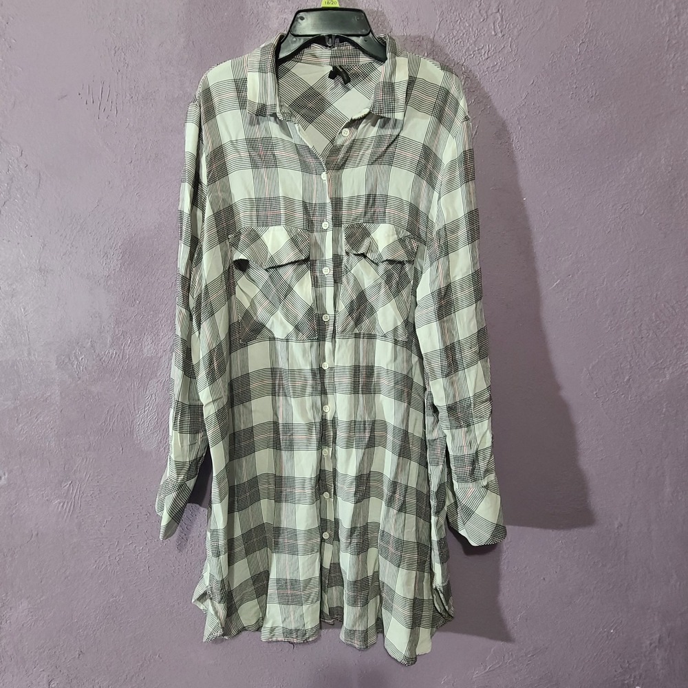 Defacto Woman Plaid‎ Button Down Shirt Womens XL White Black Red Excellent Long